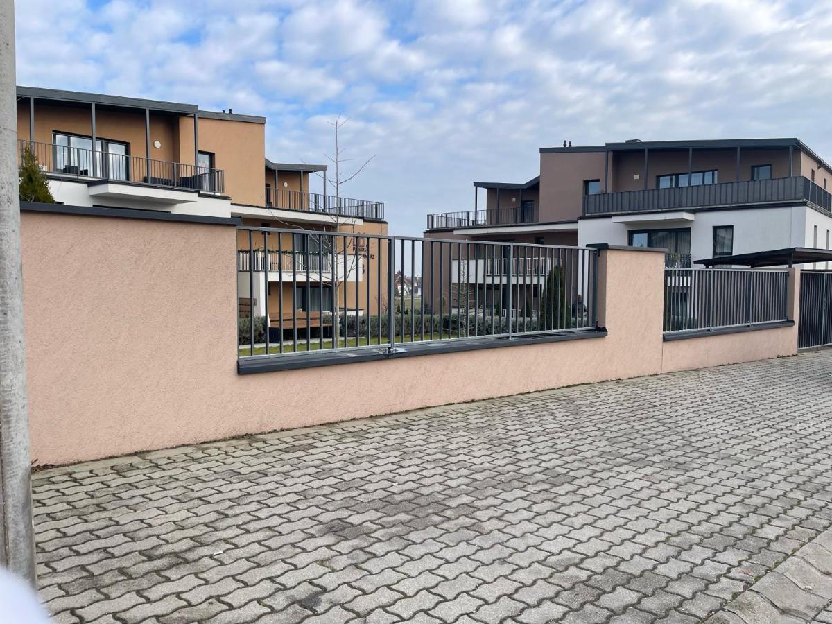 Paskom Apartmanhaz Nyergesujfalu Exterior photo
