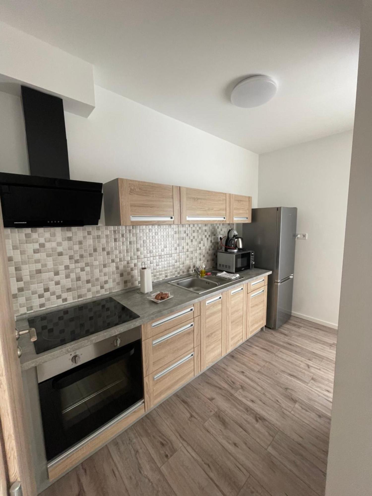 Paskom Apartmanhaz Nyergesujfalu Exterior photo